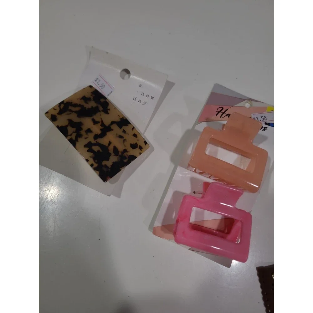 Lot of 25 Branded Hair Clips & Scrunchies Assorted Hair Accessories Boxed